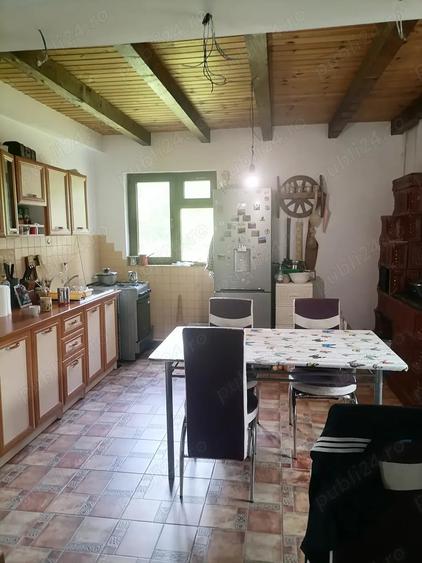 Casă cu 6 camere cu Teren 1056 Mp în Central