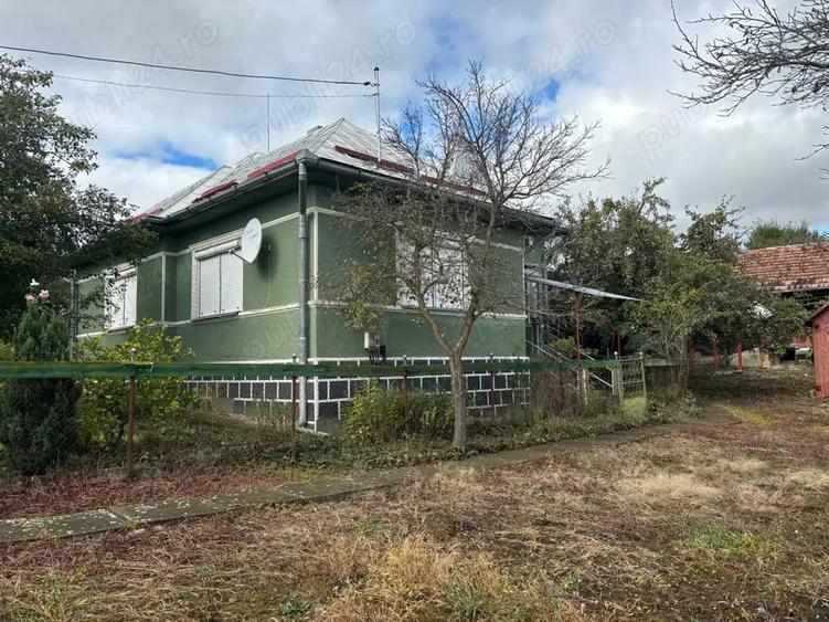 Casă cu 4 camere în Stupini