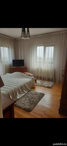 Casă cu 4 camere cu Teren 1800 Mp în Podari