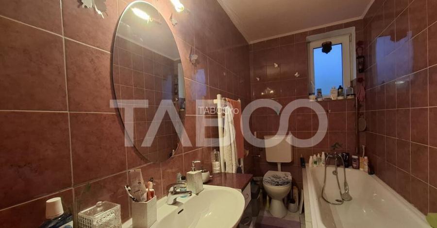 Apartament 3 camere de vanzare decomandat 98 mp zona Selimba