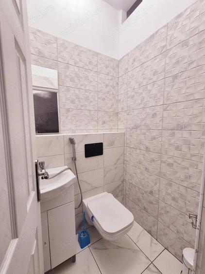 De inchiriat Spa?iu comercial 55 mp, zona Mara?ei Bld. Traian, Piatra-Neam? - 2