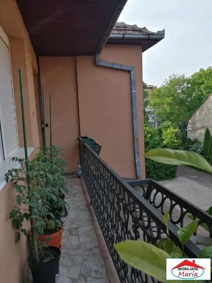 Casa cu spatii comerciale si locuinta zona centrala - 8