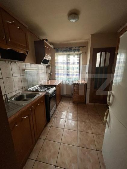 Apartament de vanzare, decomandat, 3 camere, 60 mp, Micro 3
