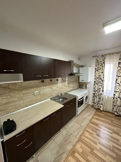 Inchiriez apartament 2 camere decomandat - 4
