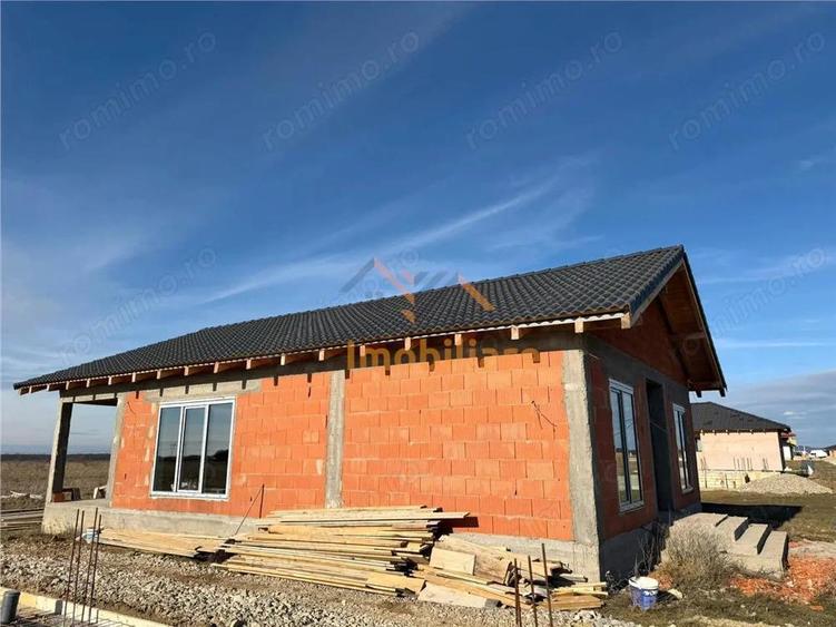 CASA PLAN PARTER | TEREN 300 MP | ZONA CIHEI - 14