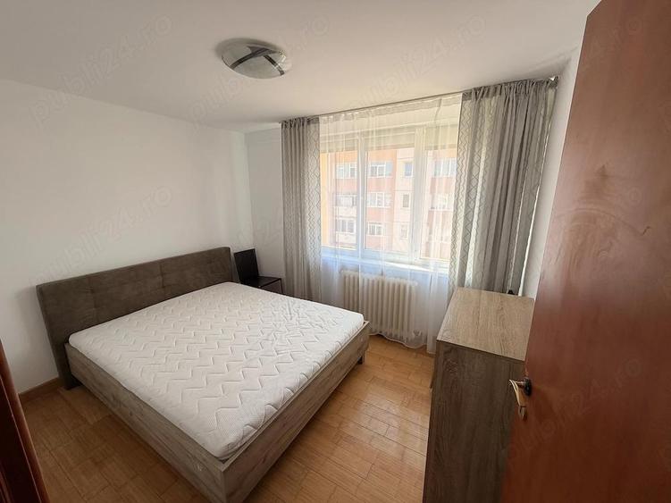 Inchiriez apartament mobilat 4 camere 74,22 mp situat in Piatra Neamt str. Mihai Viteazu - 6