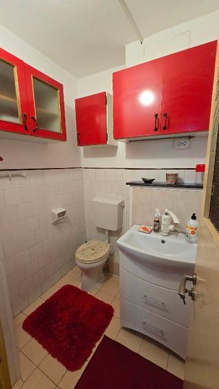 Vând apartament 3 camere Alfa etaj 1 - 8