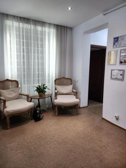 Apartament 4 camere ideal birou, showroom sau sediu firmă - 2