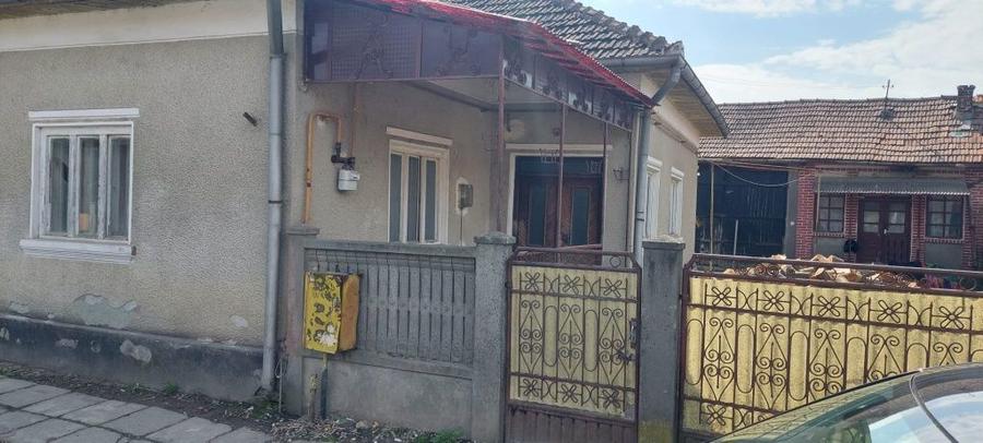 Vand casa in Surduc - 2