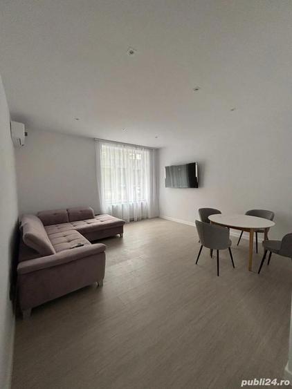Vand apartament 2 camere ultracentral - 2