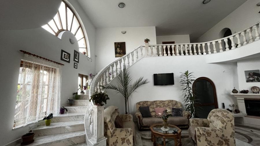 Vila cu piscina - 10