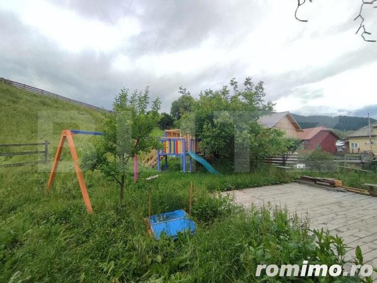 Casa de vacanta si anexe in Stulpicani - 6