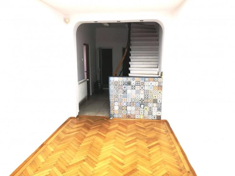 Inchiriere casa trei camere, zona Mosilor Armeneasca - 2