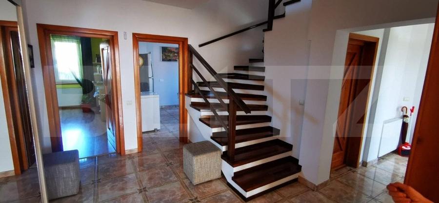 Casă individuală cu 5 camere cu Canalizare în Hărman