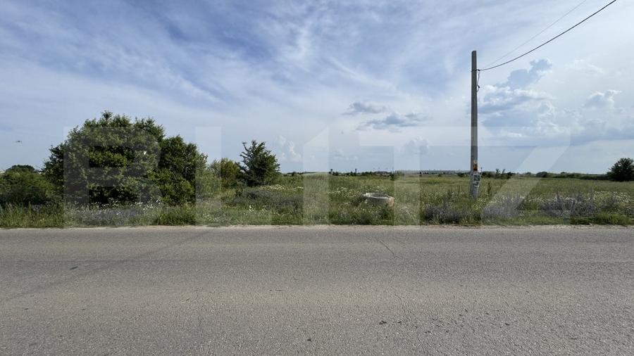 Teren intravilan 3087 mp, toate utilitatile la front, zona industriala Ghercesti - 1
