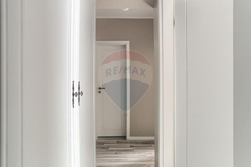 Apartament 3 camere, zona Traian-Boul Rosu - 5