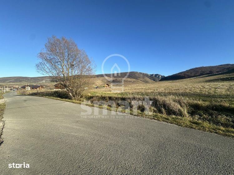Teren intravilan cu priveliste spectaculoasa Petresti de Jos Cluj - 8