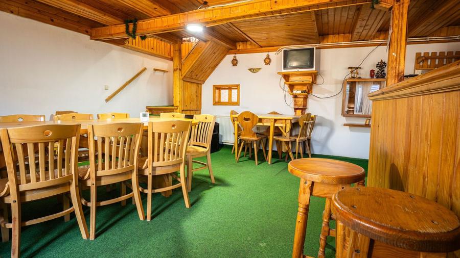 Proprietate cu potențial, 2 case și teren generos, Bran – Predelut - 11