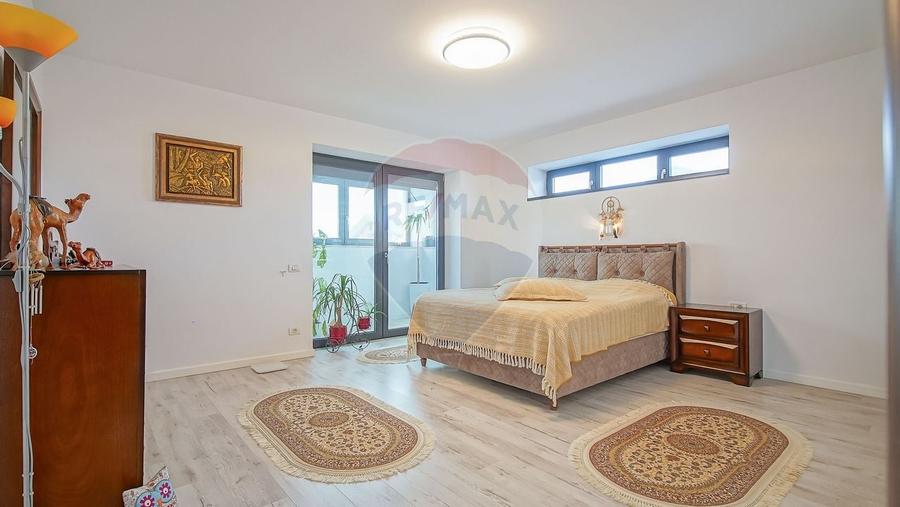 Casă premium cu 270 mp utili, 7 camere ,curte generoasă în Bartolomeu - 9