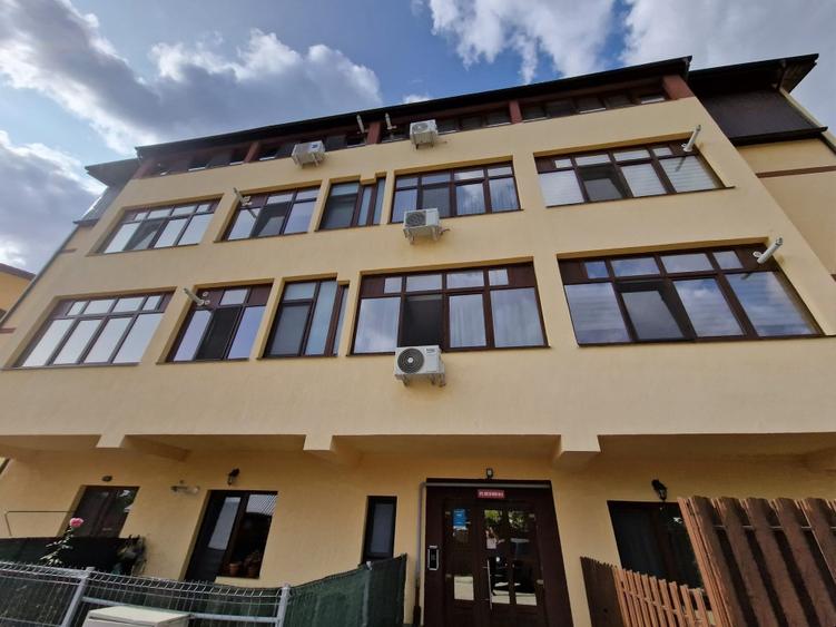 Apartament inchiriere 3 camere 350Euro  Cug Valea Adanca, complex Nicole Residen - 14