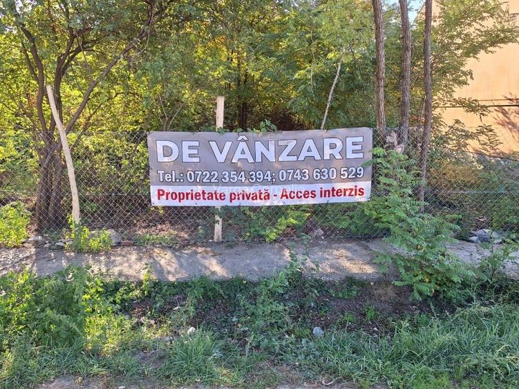 Proprietar vând teren