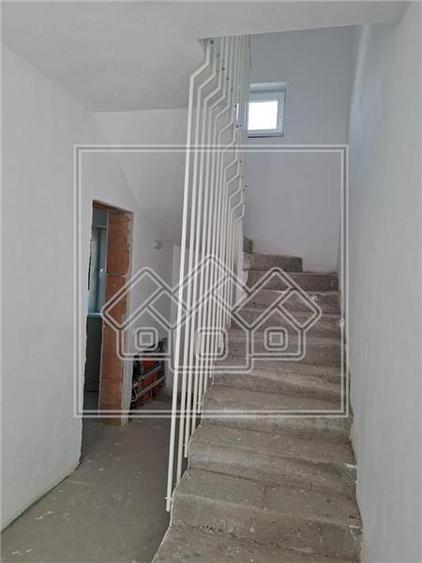 Casa de vanzare in Sibiu - noua, individuala, teren 335 mp - zona buna - 8