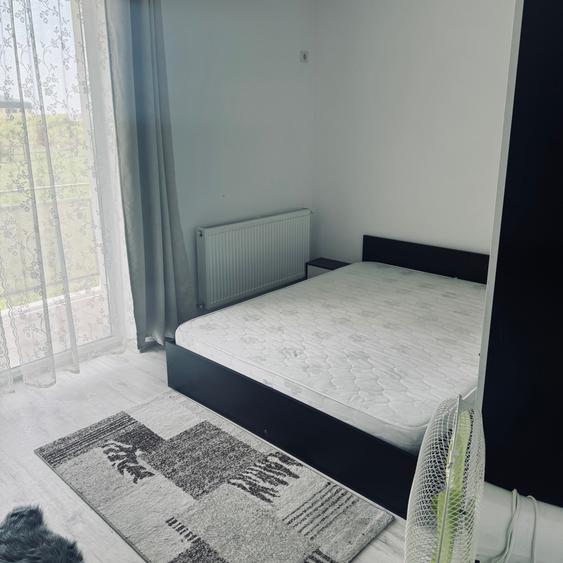 Vand apartament cu o camera mobilat si utilat etaj 1. - 4