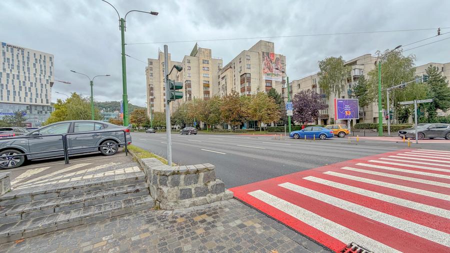 Apartament unic cu 7 camere, 3 balcoane, 3 bai, 2  parcari, 2 beciuri, Central - 4