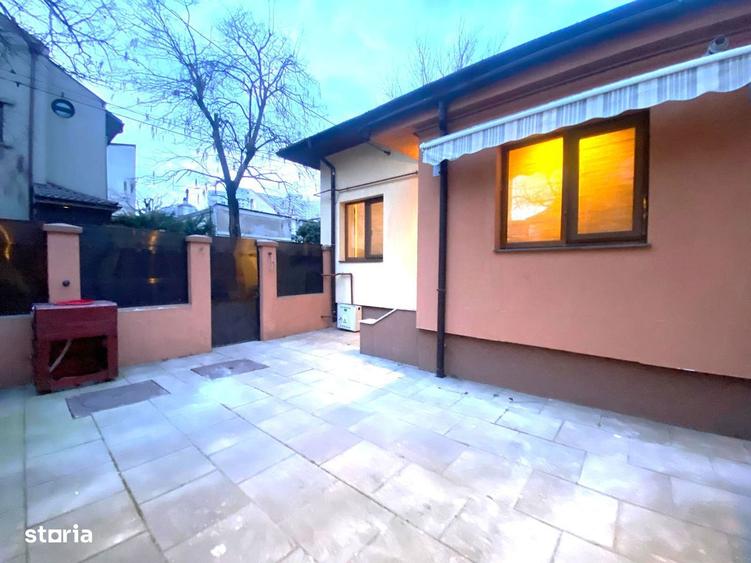 Casa cocheta + curte - 2