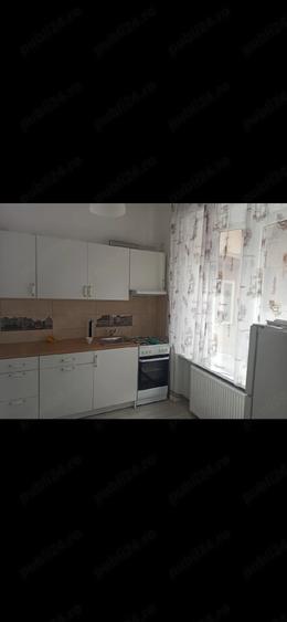 Inchiriez apartament cu 3 camere - 4