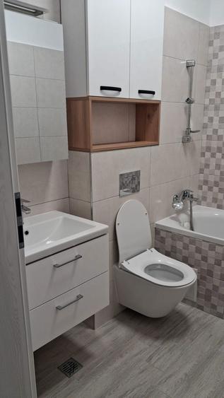Proprietar inchiriez apartament 4 camere Sector 4 Grand Kristall - 7
