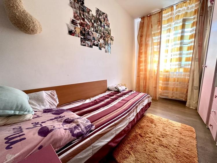 Apartament mare cu 4 camere, etaj 2 - zona Circumvalatiunii - 3