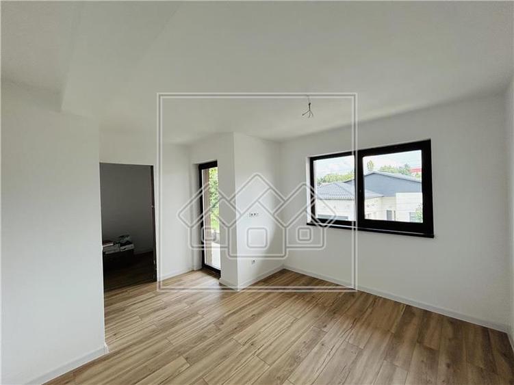 Casa de vanzare in Sibiu - 121 mp utili + 247 mp teren - 12