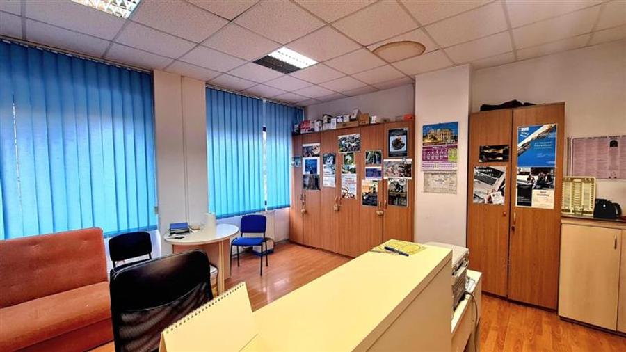 EXCLUSIV Spatiu comercial 560 mp la bulevard, zona centrala. - 11