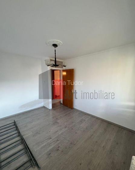 De vanzare Apartament 3 camere, Sector 4 De vanzare Apartament 3 camere, Sector 4