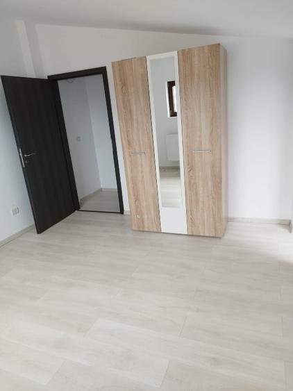 Apartament inchiriere 3 camere 350Euro  Cug Valea Adanca, complex Nicole Residen - 5