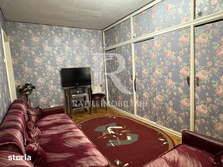 Apartament cu 3 camere decomandat în Nufărul