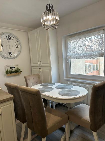 Apartament de vanzare 4 camere, str. C.R.Vivu, Bistrita - 2