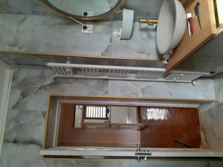 ZONA CENTRALA, apartament decomandat IN VILA CU 4FAMILII PE SCARA,fara risc seismic 77900 NEG. - 2