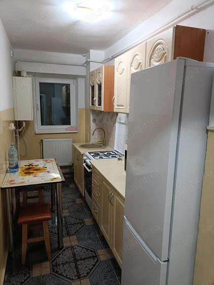 Inchi. Apart. 1 cam.cf.1 dec. et.2 din 8 cu lift, mobilat, utilat, supr.40.m, Calarasilor - Cal.4 - 6