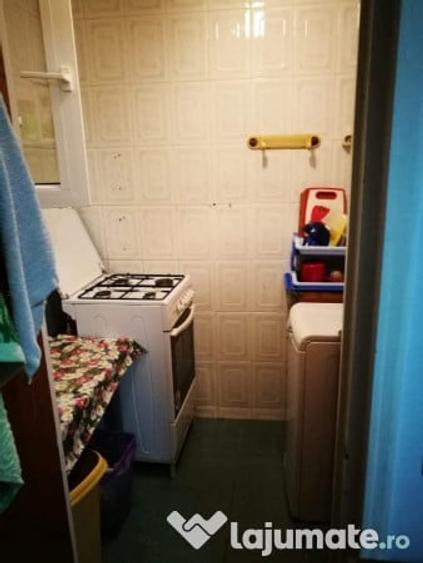 Proprietar. La METROU Costin Georgian, Garsoniera Etaj 2/4 - 1