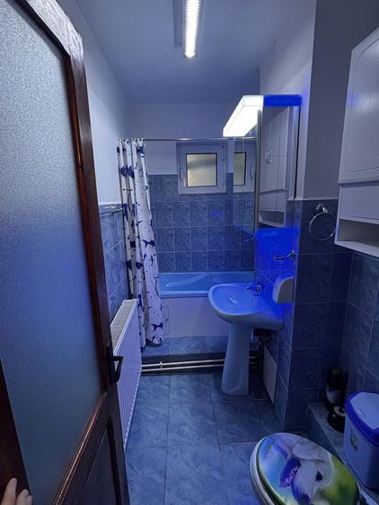 inchiriez apartament in fieni - 2