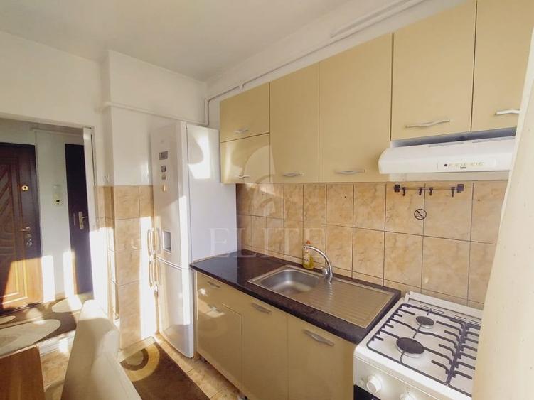 Apartament 2 camere în zona HOREA - 14