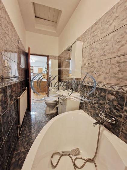 Apartament la casa cu curte, zona Piata Abator - 10