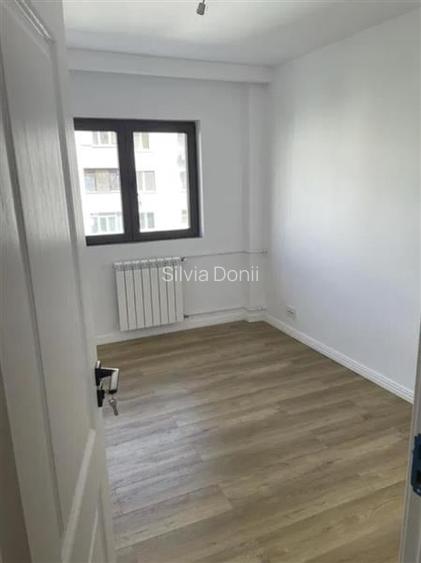 Apartament cu 3 camere - complet renovat - centrala proprie - Dumbrava Noua Apartament cu 3 camere - complet renovat - centrala proprie - Dumbrava Noua
