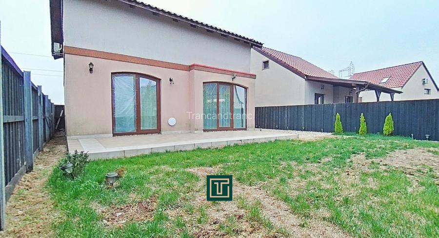 Casă modernă cu 5 camere de vânzare în cartierul Westfield, Arad