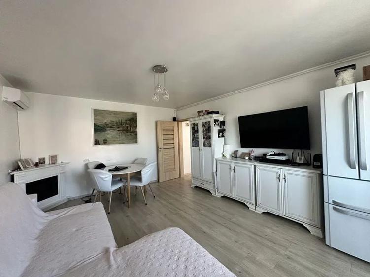 Compozitori-apartament 3 camere decomandat - 2