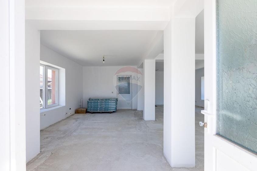 Spatiu comercial 58 mp utili de inchiriat, zona Calea Barladului - 5