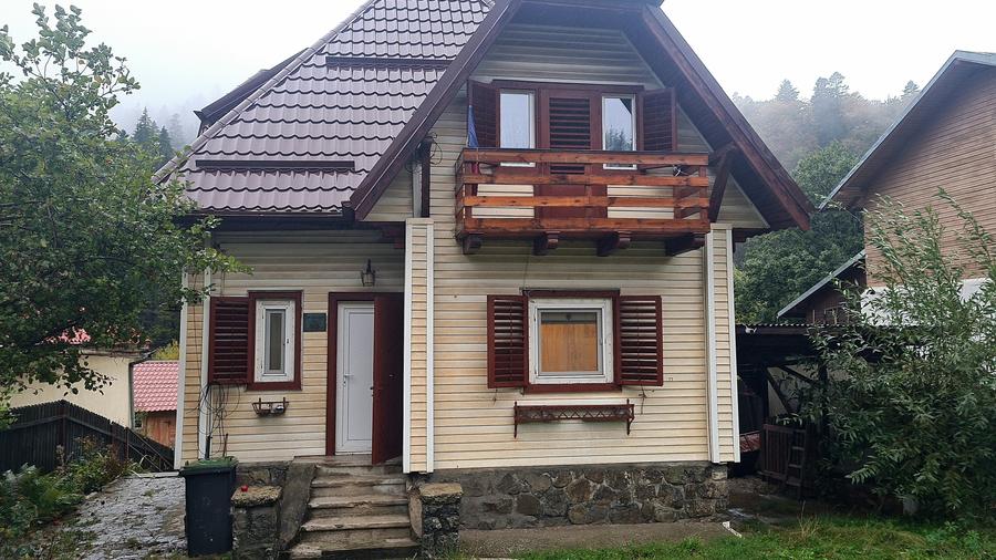 APARTAMENT IN CASA - 3 CAMERE - PREDEAL - 2