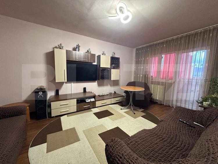 Apartament 4 camere, 2 bai, 2 balcoane, 92 mp, loc de parcare, zona Astra - 1